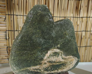 济南有泰山石吗？应该选什么形状的？